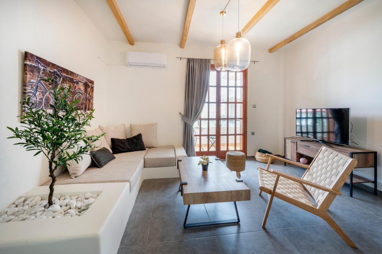 Jonathan City Apartment Kos Bagian luar foto