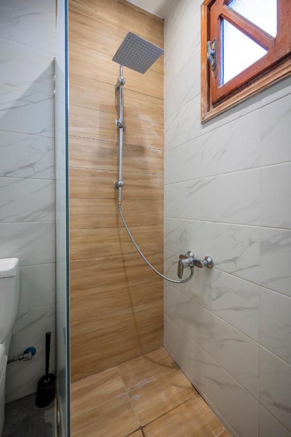 Jonathan City Apartment Kos Bagian luar foto