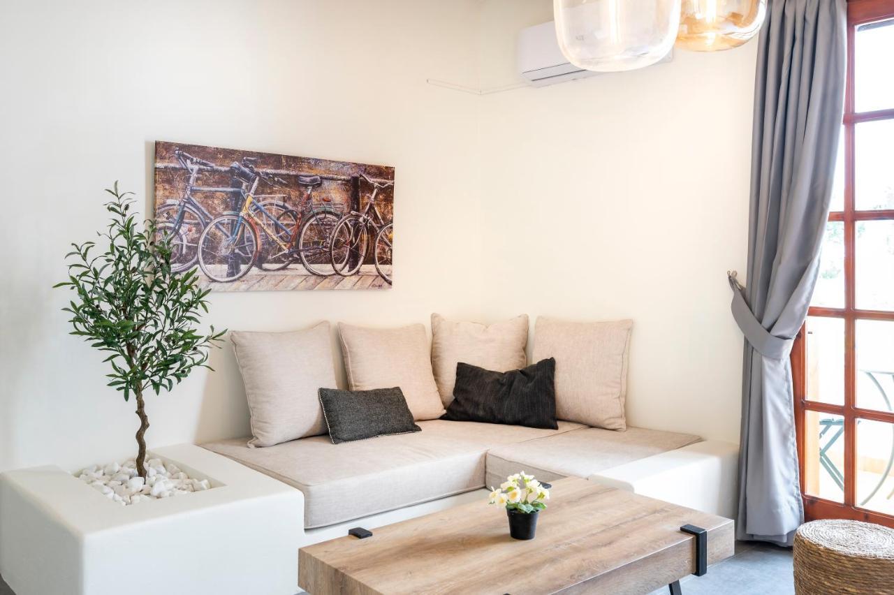 Jonathan City Apartment Kos Bagian luar foto